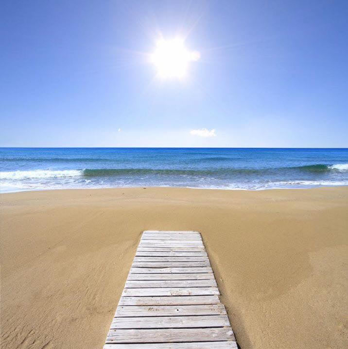 Giugno a Riccione!! 
Il caldo comincia, rinfreschiamoci al mare!
